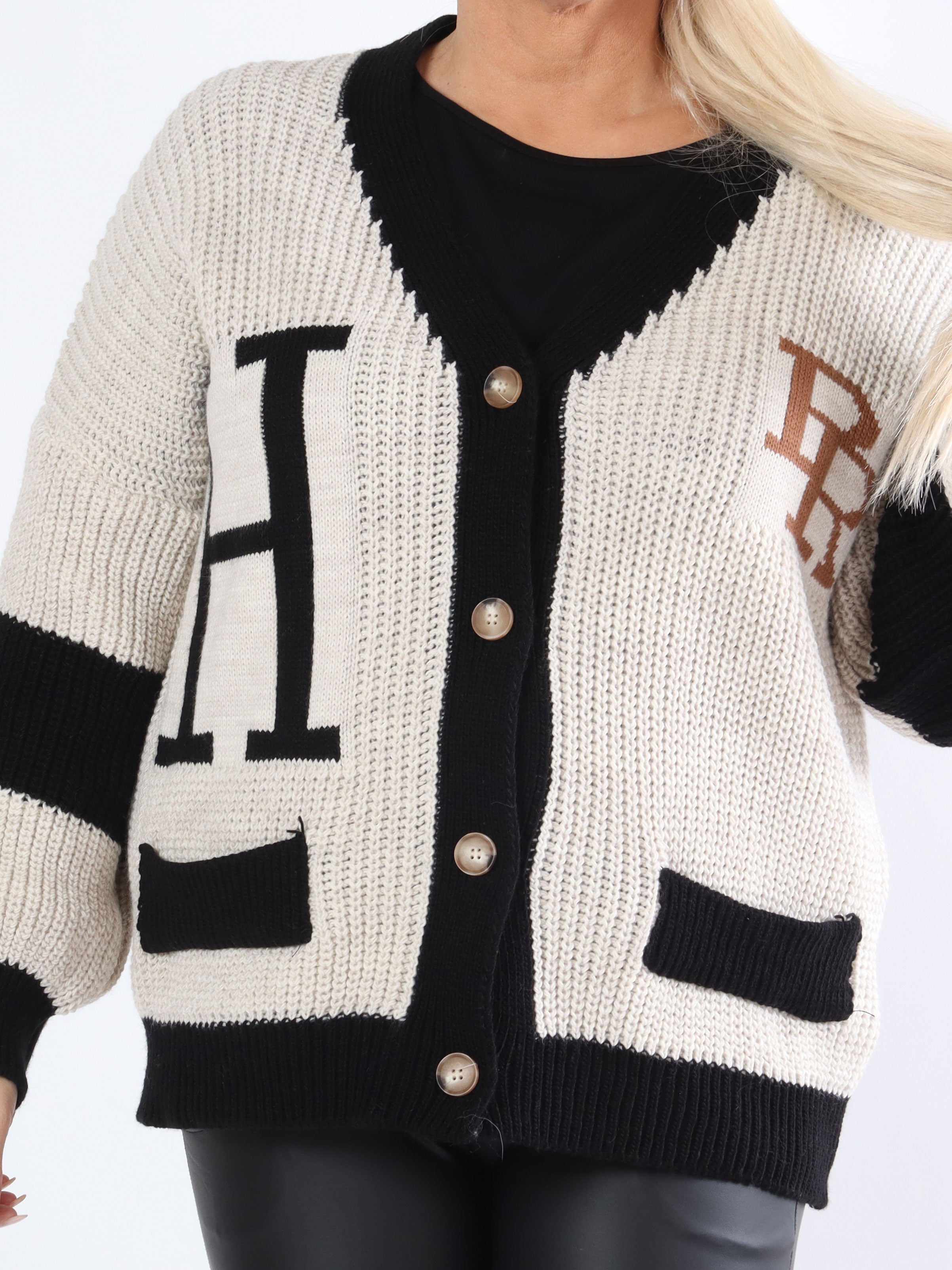 Pauline - Cool plus size kofta med bokstäver - Green